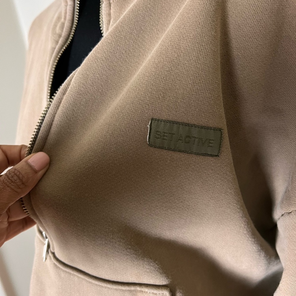 Set Active Tan Half-Zip Pullover Sweatshirt - Picture 2 of 7
